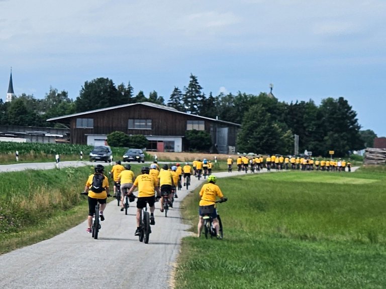 Grossansicht in neuem Fenster: XperBike Sternfahrt nach Malgersdorf 3