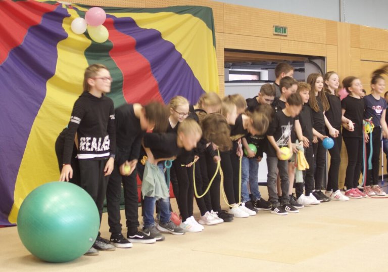 Grossansicht in neuem Fenster: 12.05.2023: Manege frei beim Schulfest Grossansicht in neuem Fenster: 12.05.2023: Manege frei beim Schulfest